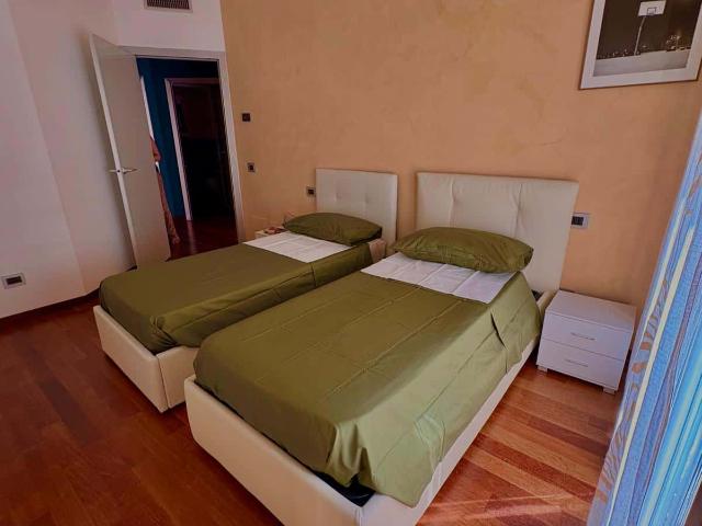 Room in Via Giosuè Carducci, Milano for 146 m² with 2 bedrooms