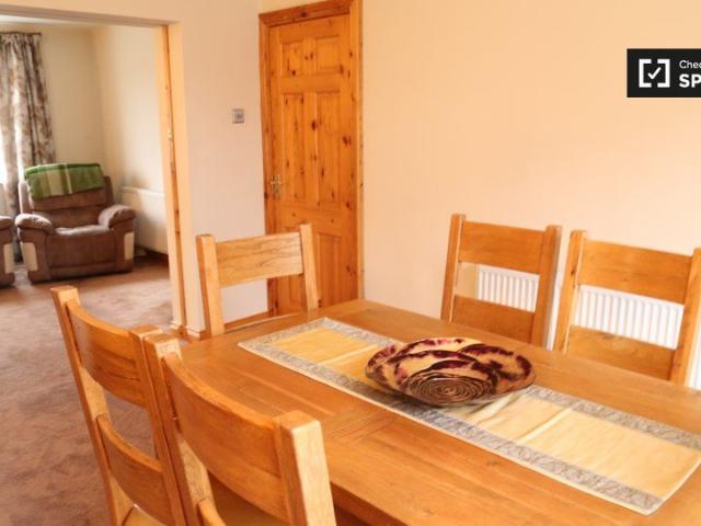 Room in 4 bedroom apartment in North Central Area, Dublin