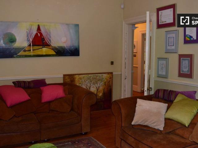 Room in 5 bedroom apartment in Churchtown, Dublin