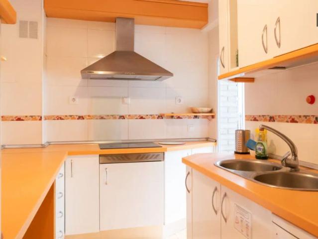 Room in 5 bedroom apartment in Madrid