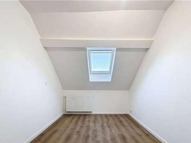 Room in 6 bedroom flat for rent in Brussels