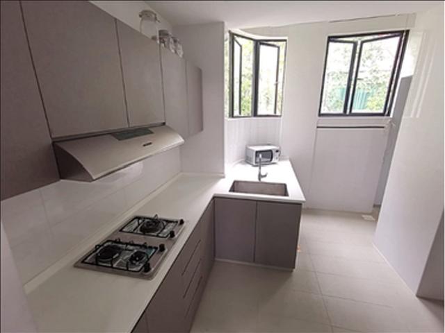 room / KEMBANGAN / Common room / 1pax stay / Available immediate