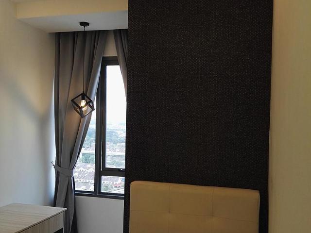Room Plus DM1803R4