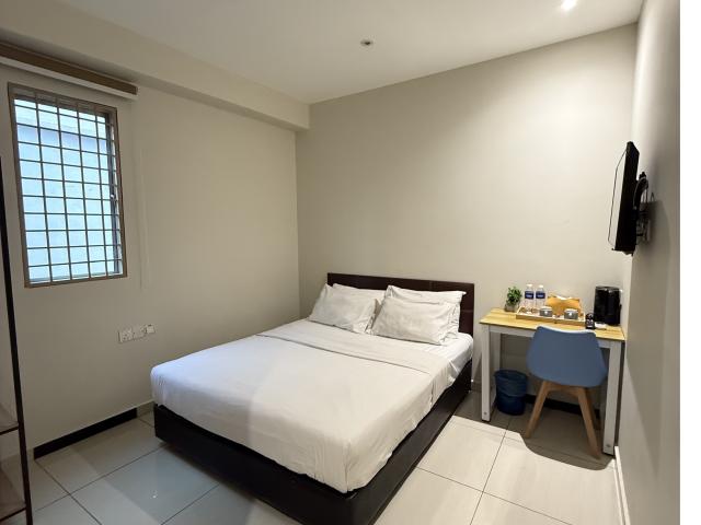 ✨ Room + Private Toilet for Rent Location: Bandar Sunway ‍♂️ Walking Distance: BRT Station