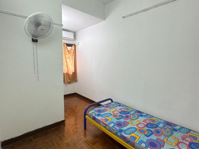 Room rent at Bandar Utama, PJ Starting price from 500 700