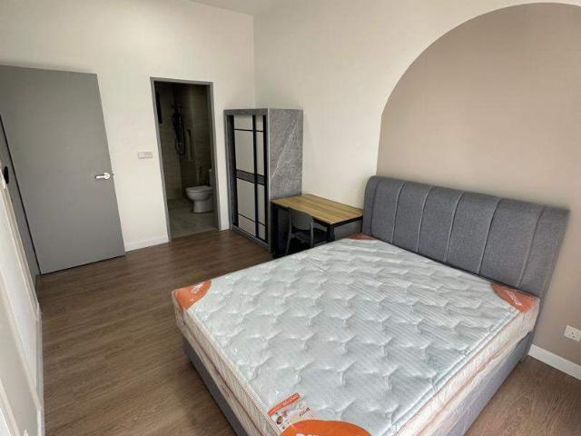 Room Rent Pudu LRT Velocity SOGO Merdeka 118 TRX Lot 10 KLCC MyTown