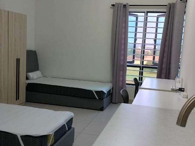 Room Rental share next to Cyberjaya University Female student only. Low deposit