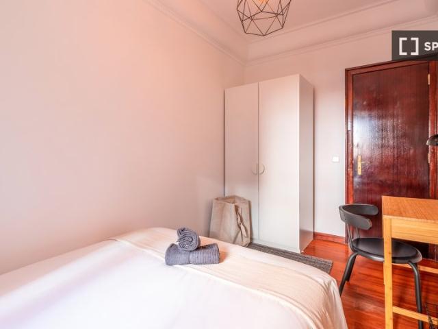 room_shared lisbon