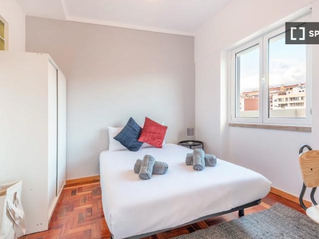 room_shared lisbon