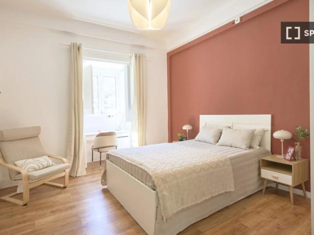 Quarto em apartamento compartilhado com 9 quartos, Lisboa