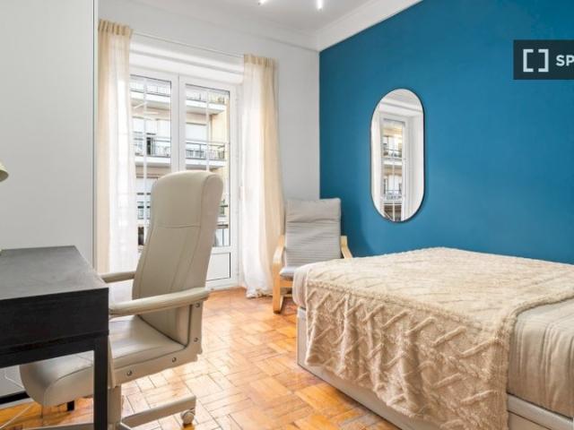 room_shared lisbon