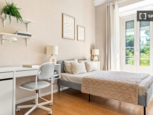 room_shared lisbon
