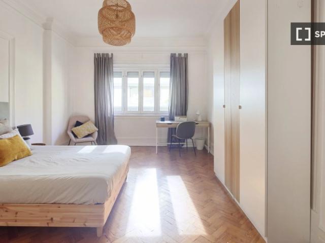 Quarto em apartamento partilhado para alugar em Lisboa