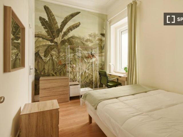 Quarto disponível para alugar em apartamento compartilhado com 6 quartos em Lisboa