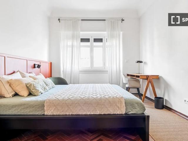 room_shared lisbon