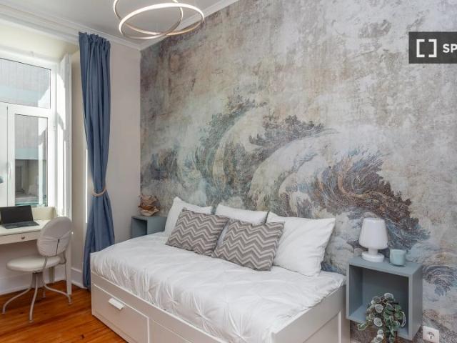 Quarto disponível para alugar em apartamento compartilhado com 6 quartos, Lisboa
