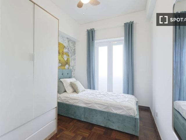 room_shared lisbon