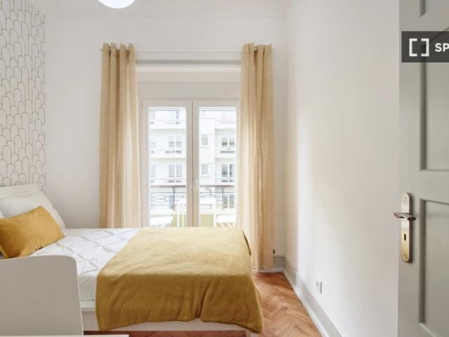 Quarto em apartamento compartilhado com 7 quartos em Lisboa