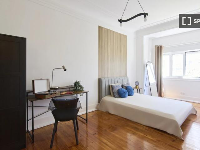 room_shared lisbon