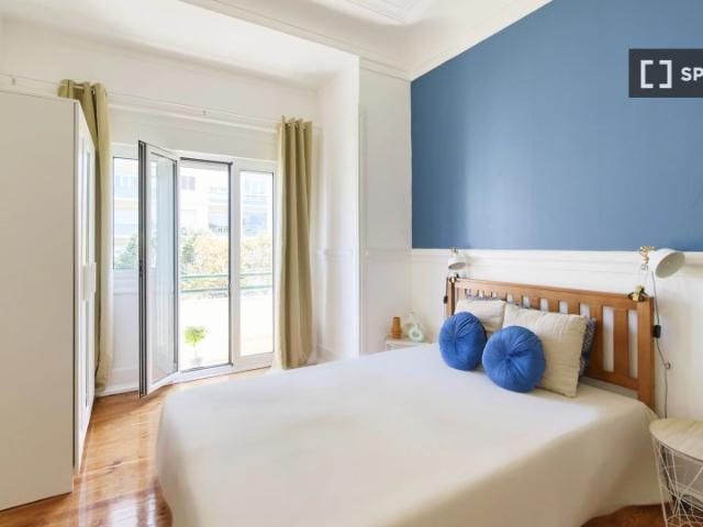 room_shared lisbon