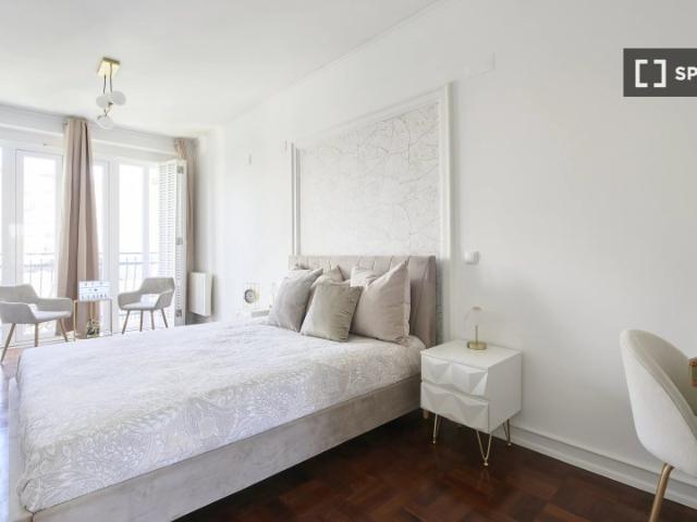 Quarto em apartamento partilhado para alugar em Lisboa