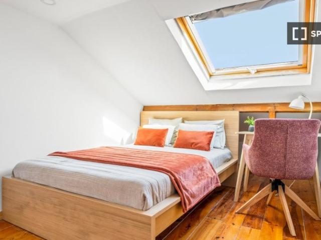 Quarto em apartamento de 8 quartos, Lisboa