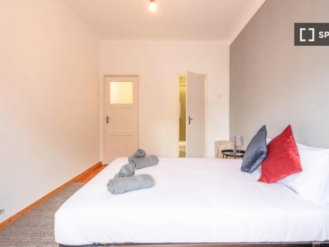 room_shared lisbon