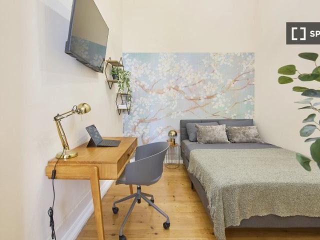 room_shared lisbon