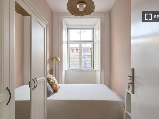 room_shared lisbon