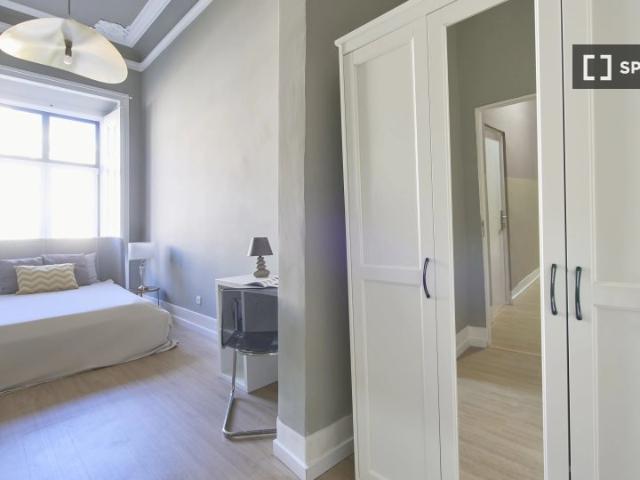 room_shared lisbon