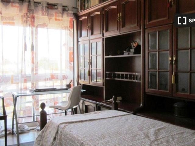 room_shared lisbon