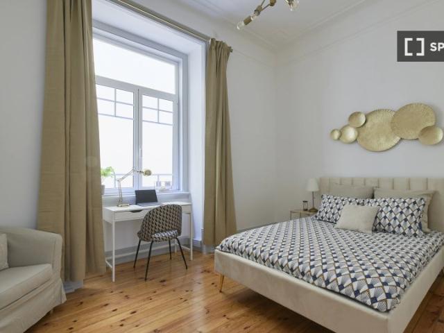 room_shared lisbon