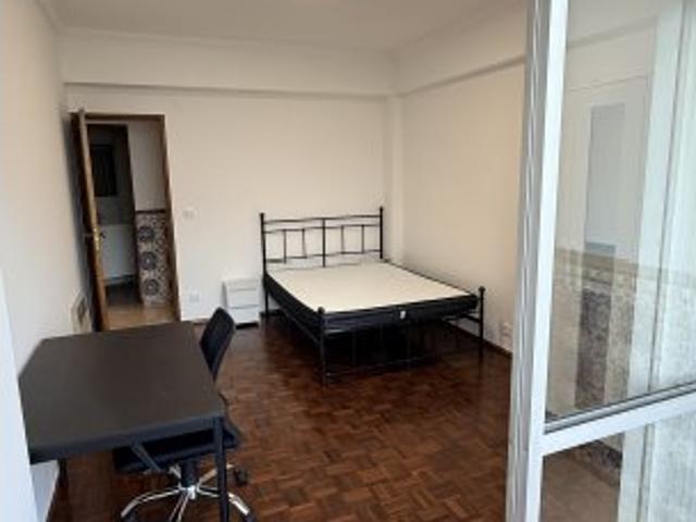 room_shared lisbon