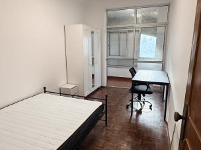 room_shared lisbon