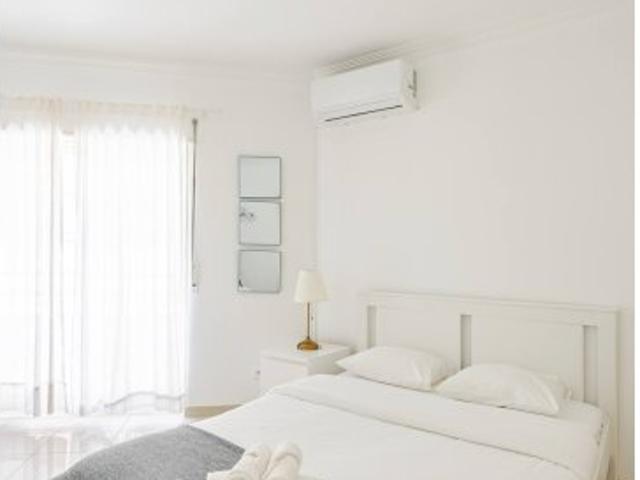 room_shared lisbon