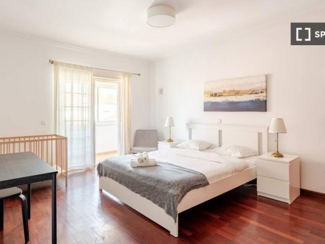 room_shared lisbon