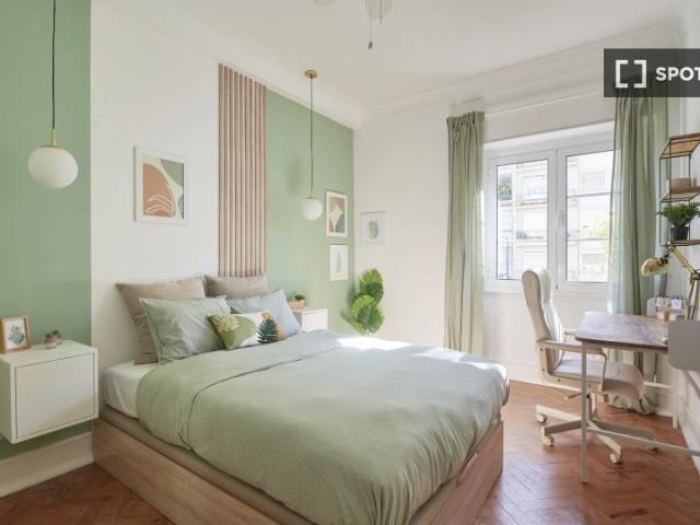room_shared lisbon