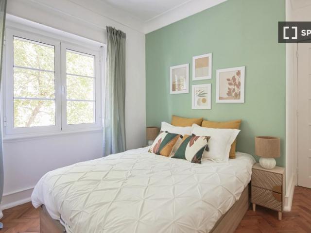 room_shared lisbon