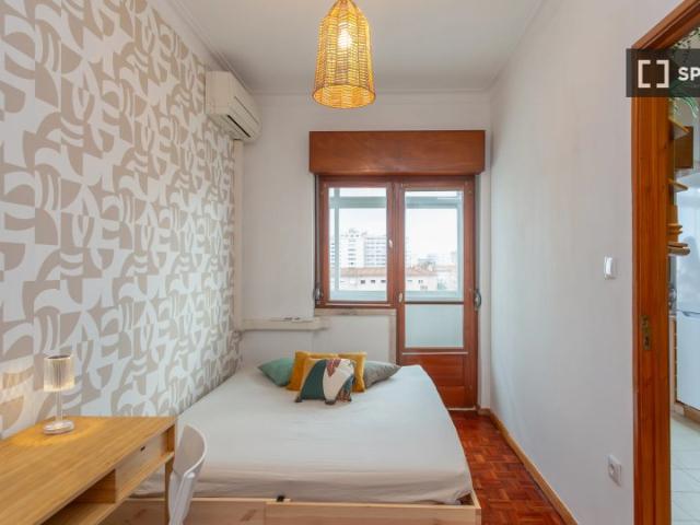 Quarto em apartamento partilhado para alugar em Lisboa