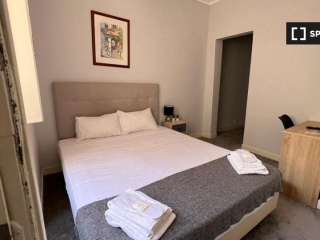 room_shared lisbon