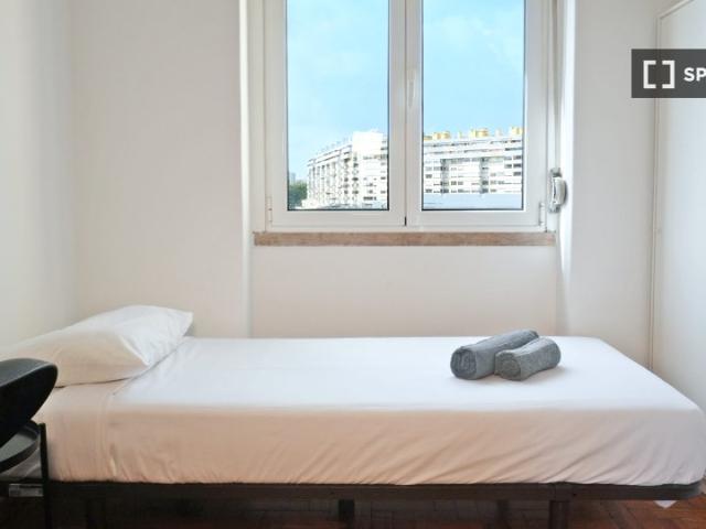 room_shared lisbon