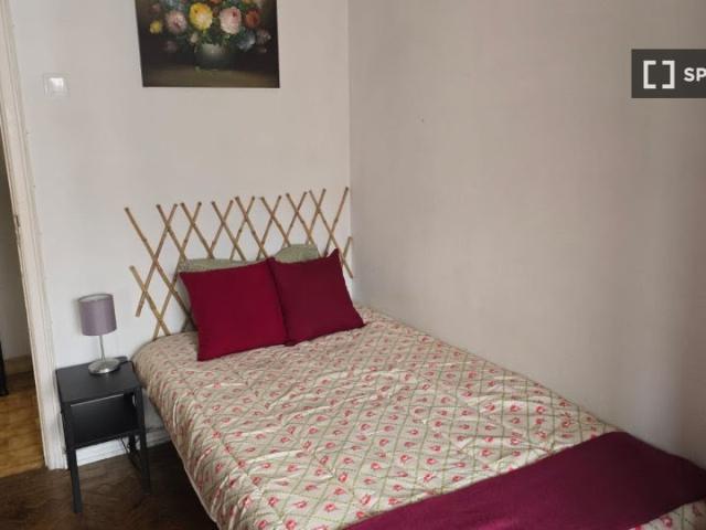 room_shared lisbon