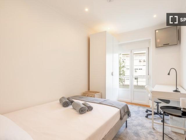 room_shared lisbon