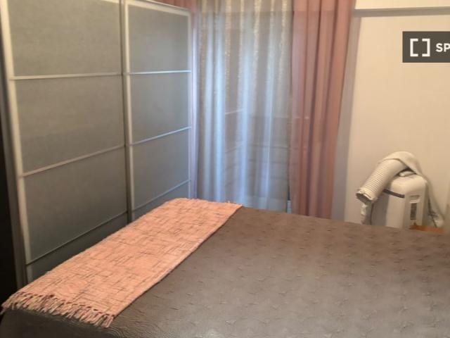 room_shared lisbon