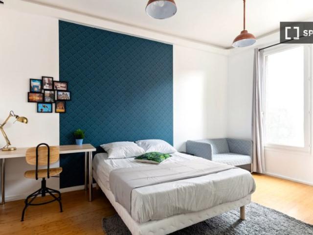 room_shared paris
