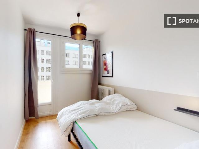 Chambre en colocation à louer à Manin Jaurès, Paris