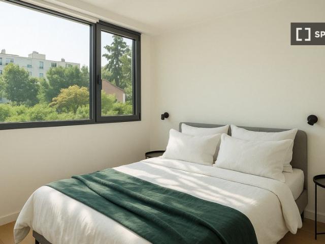 room_shared paris