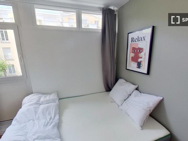 room_shared paris