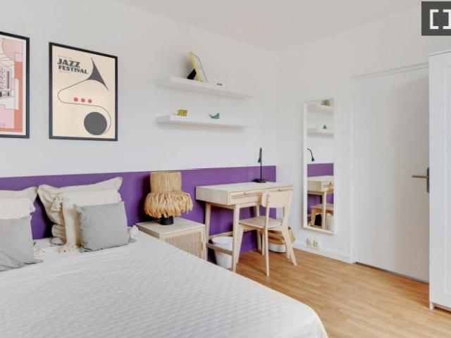 room_shared paris