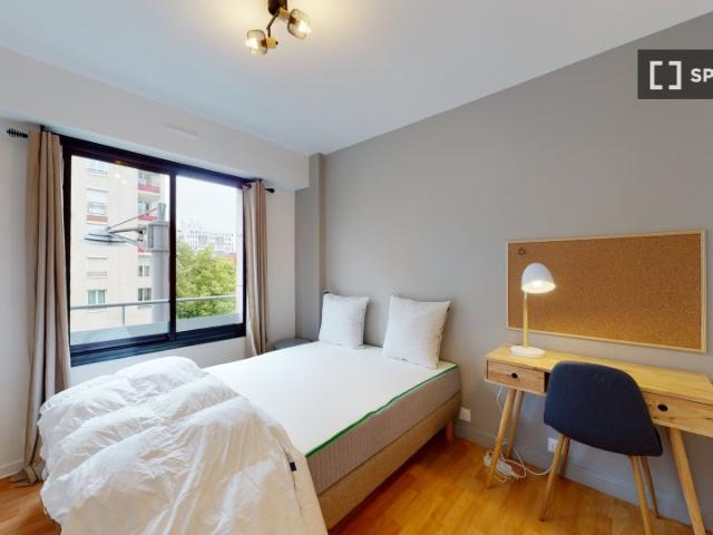 Chambre dans un appartement partagé de 15 chambres, Montigny le Bretonneux